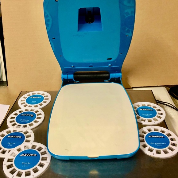 Project Runway Fashion Design Viewer Projector with 6 image wheels - Picture 4 of 8